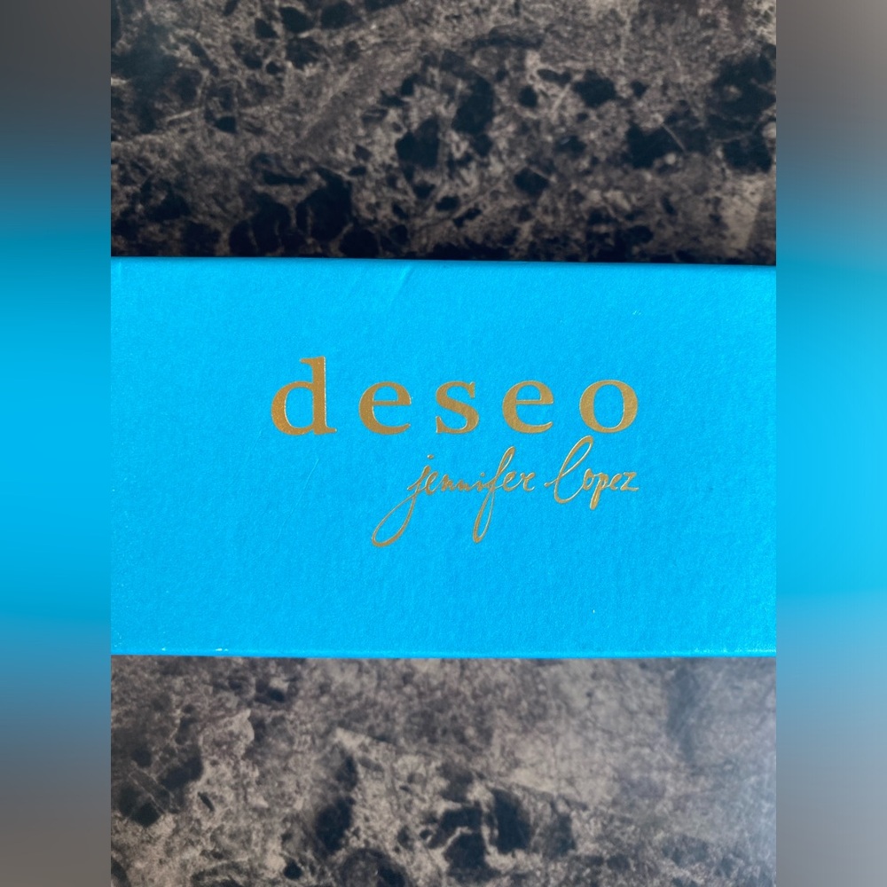 Jennifer Lopez Deseo Aquamarine Pendant Necklace - Picture 3 of 4